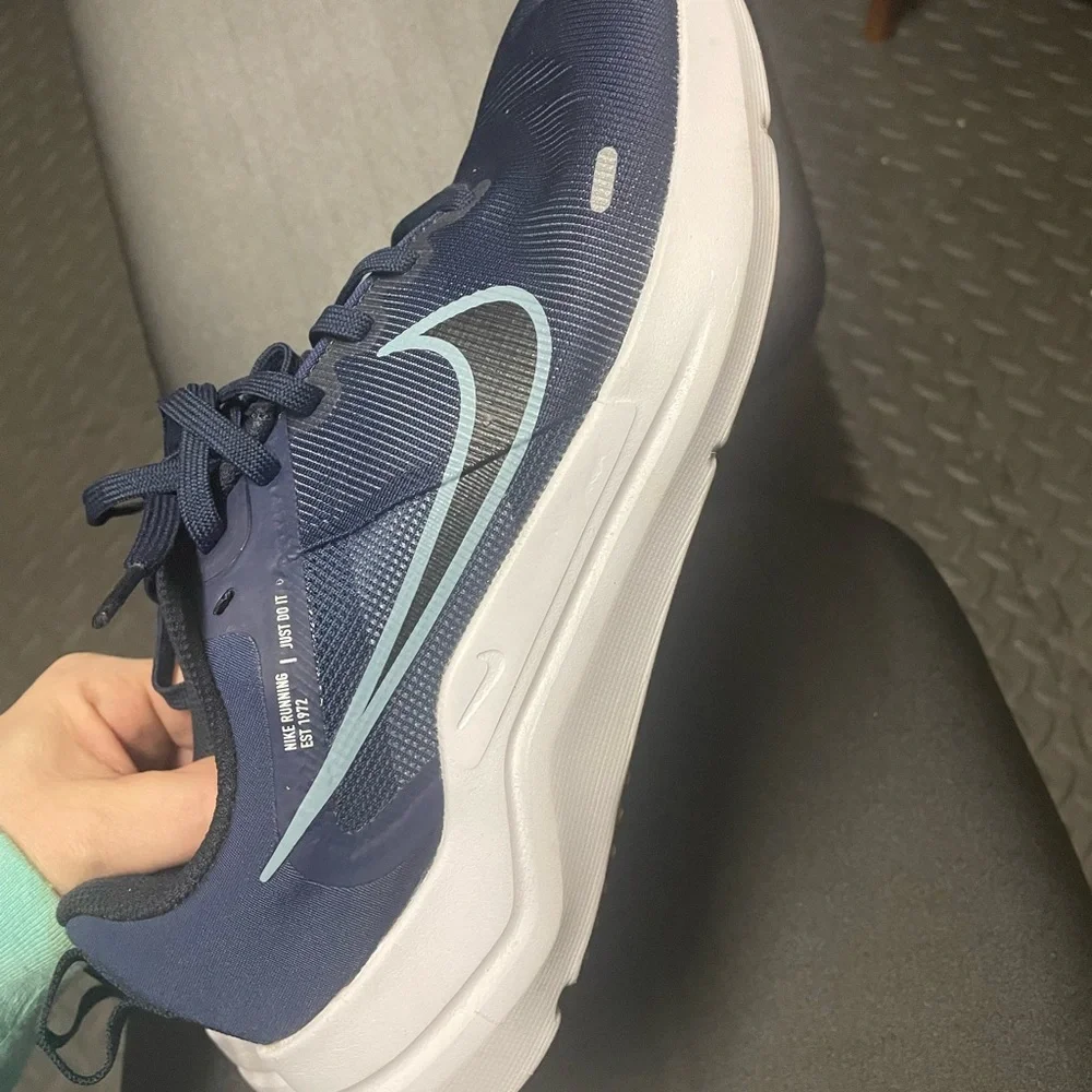 Men's Navy Blue Athletic Shoes